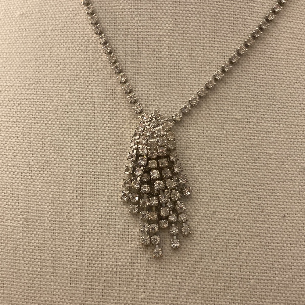 Stunning Vintage Rhinestone Dangle Drop Necklace